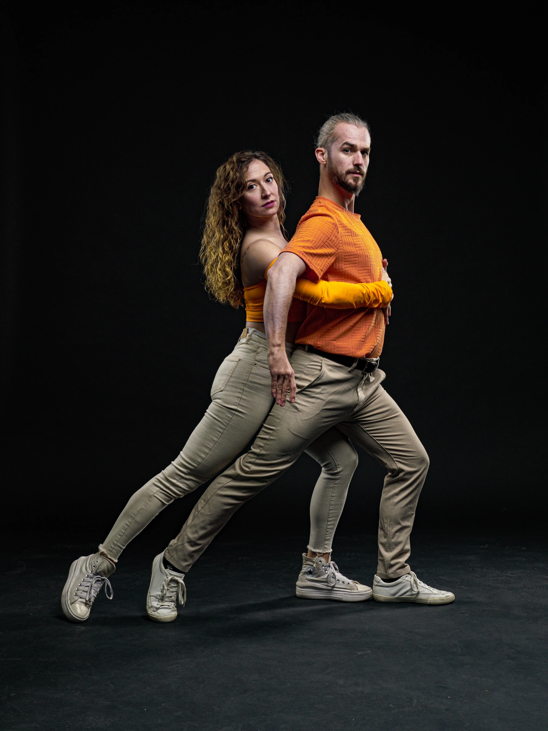 Pareja en una figura de danza